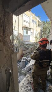 Damage of a cluster bomb in Tel Aviv