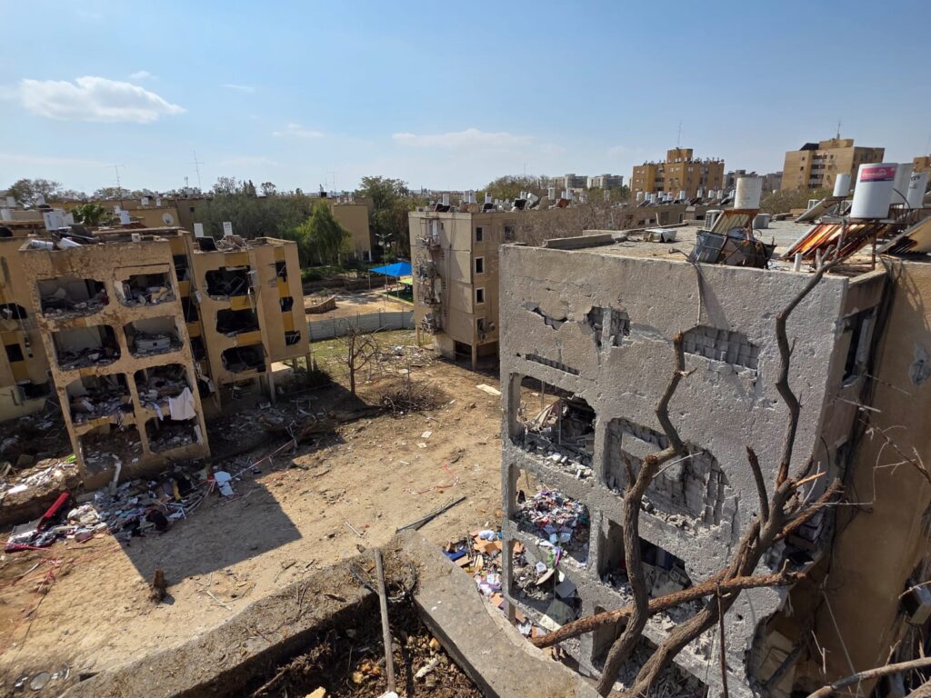 Damage to buildings in Arad, from this Saturday night - rounds of war