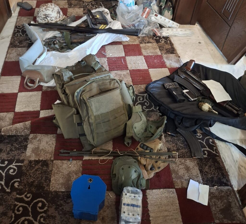 AK47, shotgun, magazines, bolts, fighting vest, pouches, hand grande , canteen, gloves, first aid kit, pistol, helmet, knee pads