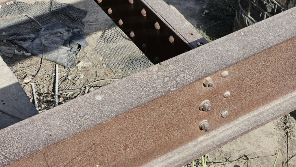 Details of the main part of the bridge - The connection detail